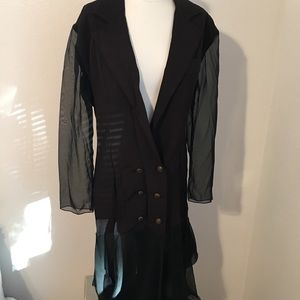 Unique vintage dress/ j Lo would rock this frock